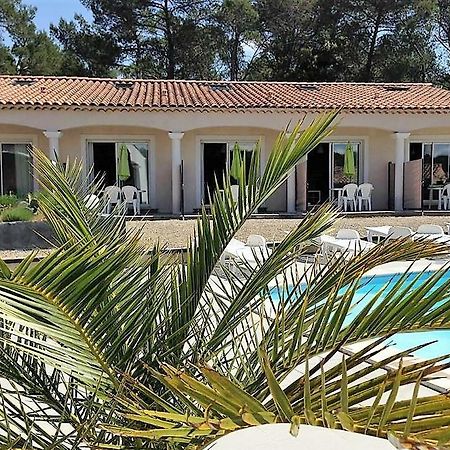 villa des soleils Sillans-la-Cascade Extérieur photo